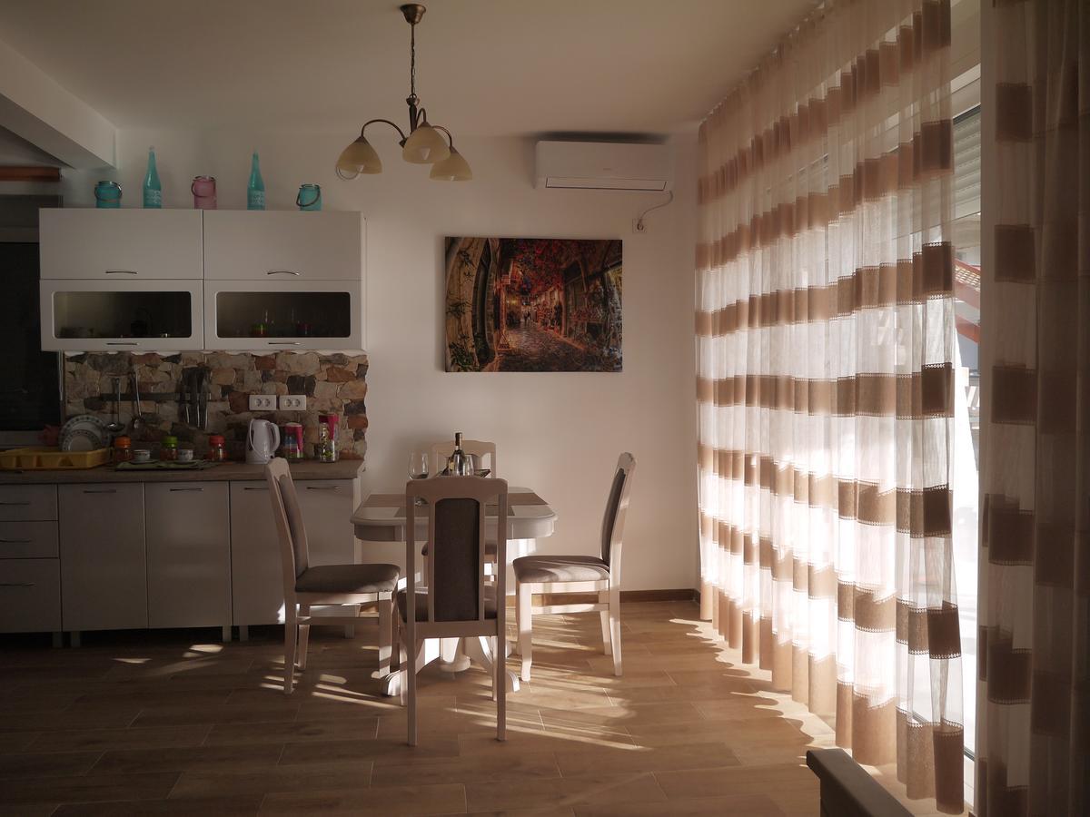Crystalsky Apartment Dobra Voda Exterior photo